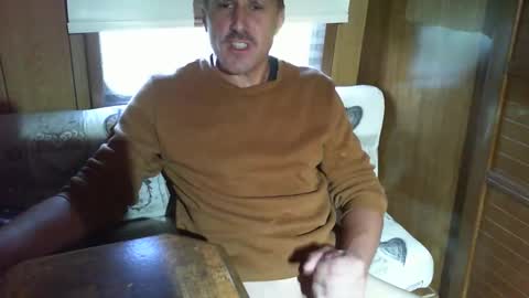 Snapshot of jef74700 chatting on 05-20-26, 06:19 Jrme online show from 05-20-26, 06:19