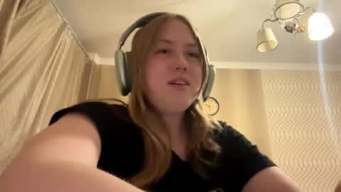 Kate online show from 09-24-25, 01:58