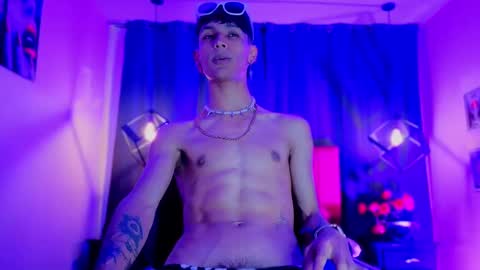 jeick_luxx online show from 09-19-25, 03:30