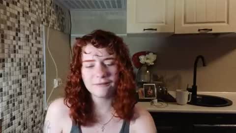 Snapshot of jelly_cherry chatting on 07-21-26, 09:39 Emily online show from 07-21-26, 09:39