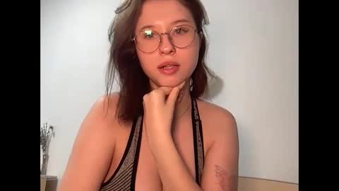 Snapshot of jelly_gum chatting on 01-17-25, 10:11 Inna online show from 01-17-25, 10:11