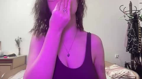 Snapshot of jelly_gum chatting on 01-22-25, 09:35 Inna online show from 01-22-25, 09:35