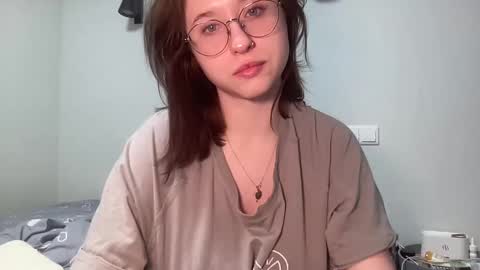 Snapshot of jelly_gum chatting on 01-29-25, 06:50 Inna online show from 01-29-25, 06:50