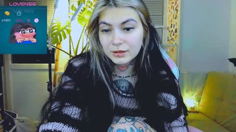 Snapshot of jelyaa chatting on 12-16-24, 02:16 Jelya online show from 12-16-24, 02:16