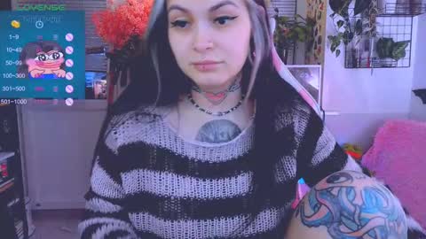 Snapshot of jelyaa chatting on 03-05-25, 02:34 Jelya online show from 03-05-25, 02:34