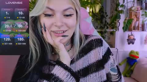 Snapshot of jelyaa chatting on 09-16-25, 03:35 Jelya online show from 09-16-25, 03:35