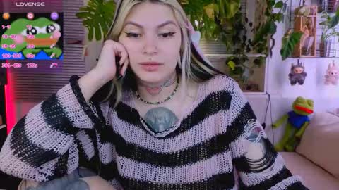 Snapshot of jelyaa chatting on 09-17-25, 03:46 Jelya online show from 09-17-25, 03:46