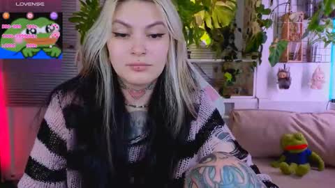 Snapshot of jelyaa chatting on 09-21-25, 03:13 Jelya online show from 09-21-25, 03:13