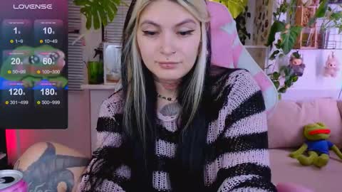 Snapshot of jelyaa chatting on 09-24-25, 04:21 Jelya online show from 09-24-25, 04:21