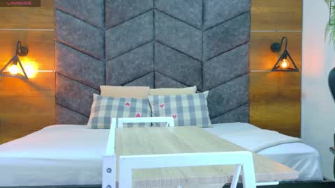 Jena  online show from 06-04-26, 02:50
