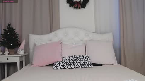 Snapshot of jenaloren chatting on 12-24-24, 03:49 Jena dont forget to thumbs up your rating is so important to me online show from 12-24-24, 03:49