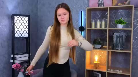 Bella online show from 09-30-25, 02:05