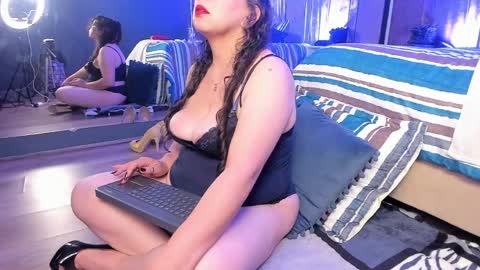 Snapshot of jenifer_cruz chatting on 05-03-26, 05:35 jenifer_cruz online show from 05-03-26, 05:35