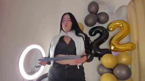 jeniferpowell_nm online show from 10-04-25, 10:52