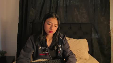 jeniferpowell_nm online show from 10-14-25, 01:12