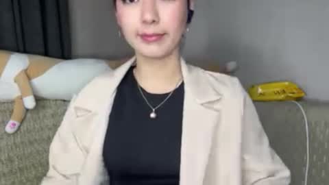 Jenifer online show from 10-16-25, 02:18