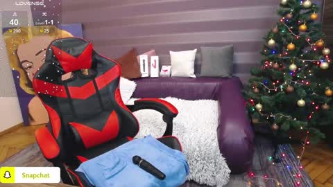 Kira online show from 12-23-24, 09:49