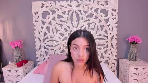 Snapshot of jenifferlopez_ chatting on 10-12-25, 01:54 Samanta online show from 10-12-25, 01:54