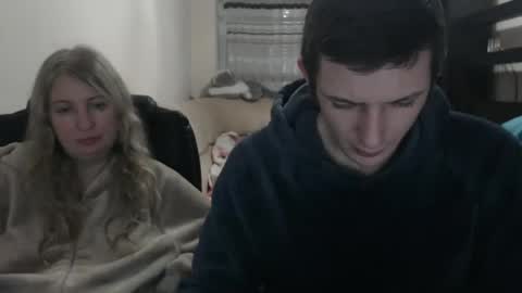 JenisAndPeter online show from 02-19-25, 05:49