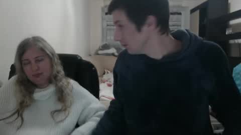 JenisAndPeter online show from 02-27-25, 08:42