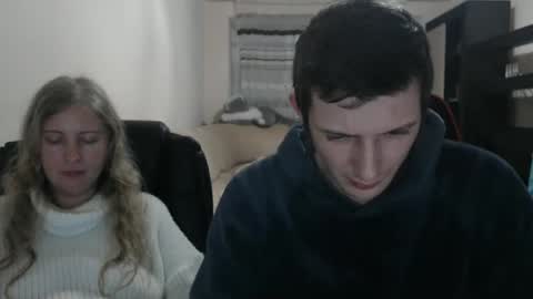 JenisAndPeter online show from 03-01-25, 05:05