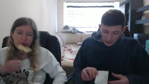 JenisAndPeter online show from 03-12-25, 09:23