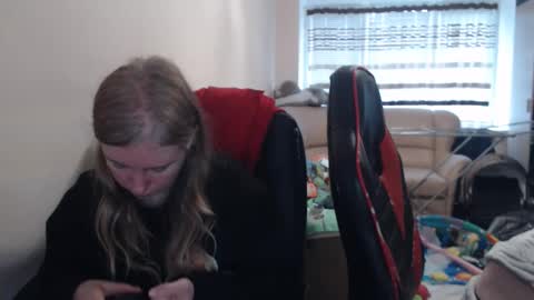 JenisAndPeter online show from 11-21-25, 08:02