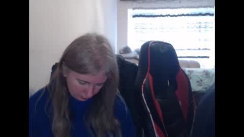 Snapshot of jenisandpeter chatting on 03-01-26, 07:32 JenisAndPeter online show from 03-01-26, 07:32