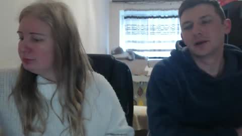 Snapshot of jenisandpeter chatting on 03-02-26, 06:03 JenisAndPeter online show from 03-02-26, 06:03