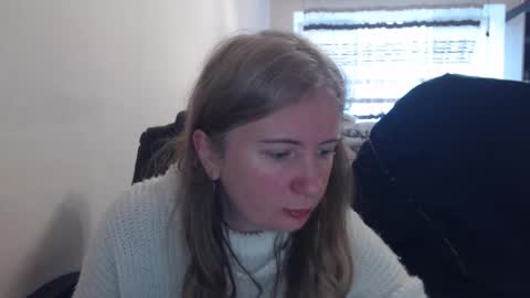 Snapshot of jenisandpeter chatting on 03-09-26, 06:28 JenisAndPeter online show from 03-09-26, 06:28