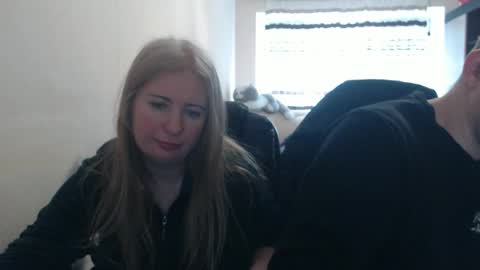 Snapshot of jenisandpeter chatting on 03-22-26, 06:28 JenisAndPeter online show from 03-22-26, 06:28