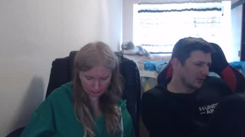 Snapshot of jenisandpeter chatting on 03-27-26, 08:26 JenisAndPeter online show from 03-27-26, 08:26