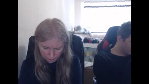 Snapshot of jenisandpeter chatting on 03-29-26, 08:47 JenisAndPeter online show from 03-29-26, 08:47