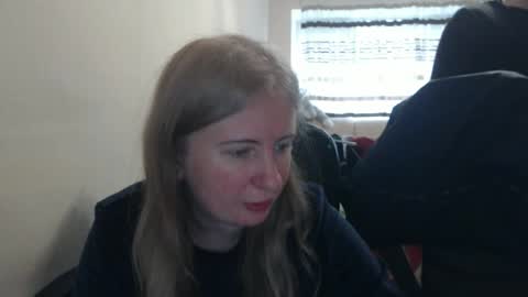 Snapshot of jenisandpeter chatting on 03-31-26, 05:19 JenisAndPeter online show from 03-31-26, 05:19