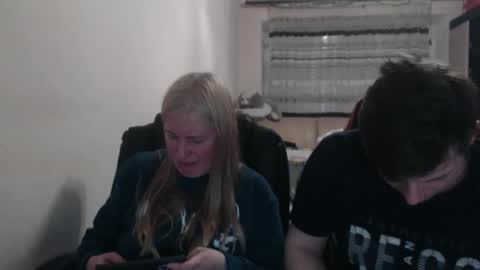 JenisAndPeter online show from 04-30-26, 06:47