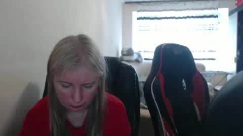 JenisAndPeter online show from 05-09-26, 07:02