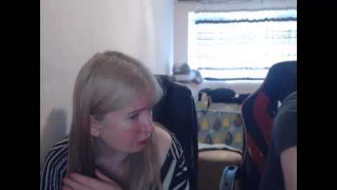 JenisAndPeter online show from 05-11-26, 07:47