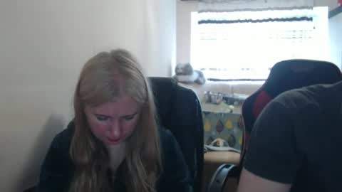 JenisAndPeter online show from 05-14-26, 07:37