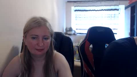 JenisAndPeter online show from 05-24-26, 06:18