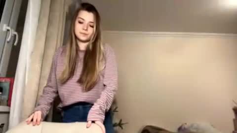 Hey EveryoneIm Kimi  Glad to see you in my room We almost hit 10 Thumb up in one day   online show from 01-31-26, 07:11