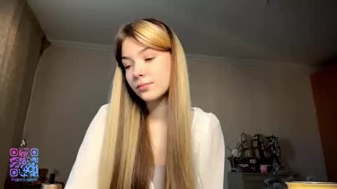 Hey EveryoneIm Kimi  Glad to see you in my room We almost hit 10 Thumb up in one day   online show from 02-04-26, 01:17