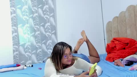 Snapshot of jenn_hot1 chatting on 01-14-25, 09:41 jenn online show from 01-14-25, 09:41