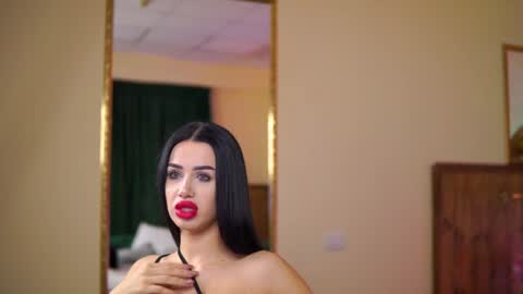 jenna_day online show from 01-14-25, 05:40