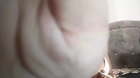 Snapshot of jenna_grey24 chatting on 10-22-25, 12:00 Isabella online show from 10-22-25, 12:00