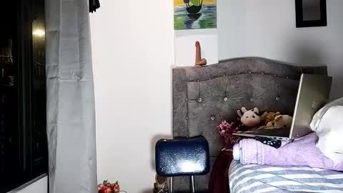 Snapshot of jenna_grey24 chatting on 10-25-25, 12:51 Isabella online show from 10-25-25, 12:51