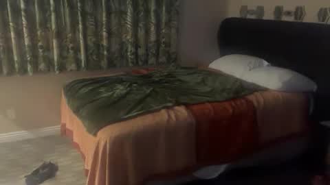 jennacarlos26 online show from 04-20-26, 08:28