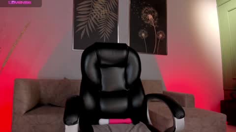 Snapshot of jennaolson chatting on 02-04-25, 12:40 Jenna Olson online show from 02-04-25, 12:40