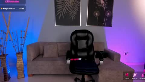 Snapshot of jennaolson chatting on 02-05-25, 10:44 Jenna Olson online show from 02-05-25, 10:44