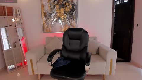 Snapshot of jennaolson chatting on 02-23-26, 06:38 Jenna Olson online show from 02-23-26, 06:38