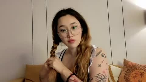 JENNA online show from 05-04-26, 04:19